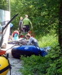 RAFTING V JULSKÝCH ALPÁCH KVĚTEN 2011, Tenhle výběr řek se opravdu povedl. Když na něj vyrazíte je potřeba mít trochu štěstí na vodu. Moc dobrá parta - to se dá jet cokoliv za jakýkoliv vody. - fotografie 69