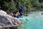 RAFTING V JULSKÝCH ALPÁCH KVĚTEN 2011, Tenhle výběr řek se opravdu povedl. Když na něj vyrazíte je potřeba mít trochu štěstí na vodu. Moc dobrá parta - to se dá jet cokoliv za jakýkoliv vody. - fotografie 93