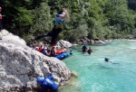 RAFTING V JULSKÝCH ALPÁCH KVĚTEN 2011, Tenhle výběr řek se opravdu povedl. Když na něj vyrazíte je potřeba mít trochu štěstí na vodu. Moc dobrá parta - to se dá jet cokoliv za jakýkoliv vody. - fotografie 95