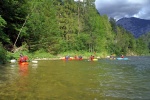 KAJAK KEMP SALZA 2011, Parádní parta, rostoucí voda a taky výkony účastníků. Myslím že to byl skvělej kemp. Všechny zdraví Venca a Sandál - fotografie 9