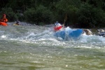 KAJAK KEMP SALZA 2011, Parádní parta, rostoucí voda a taky výkony účastníků. Myslím že to byl skvělej kemp. Všechny zdraví Venca a Sandál - fotografie 53