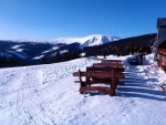 ZÁKLADNÍ KURZ SKIALPINISMU 10.-12.2.2012, Nádherné počasí, přes den teplo a slunce, v noci mrazivo, prašánek a parta zapálených mladých a krásných lidí. No co by mohlo být lepší... Skol! A ať žijí gastro zážitky a skialpinismus! - fotografie 63