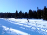 ZÁKLADNÍ KURZ SKIALPINISMU 10.-12.2.2012, Nádherné počasí, přes den teplo a slunce, v noci mrazivo, prašánek a parta zapálených mladých a krásných lidí. No co by mohlo být lepší... Skol! A ať žijí gastro zážitky a skialpinismus! - fotografie 107