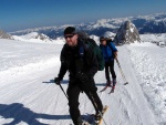 DACHSTEIN VRCHOL NA SKIALPECH 2012, Mooc dobrá parta si to s Hanzem úžívala za skvělého počasí a báječné nálady. Kdou kounkne na fotky pochopí, že není moc co dodat. - fotografie 36