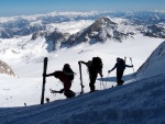 DACHSTEIN VRCHOL NA SKIALPECH 2012, Mooc dobrá parta si to s Hanzem úžívala za skvělého počasí a báječné nálady. Kdou kounkne na fotky pochopí, že není moc co dodat. - fotografie 47