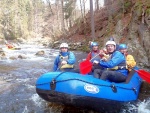RAFTING NA JIZEŘE duben 2012, Příjemná voda, slunce i mraky, pohoda na lodích a raftech, usměvaví mladí a krásní lidé v posádkách. Díky Krakonoši - fotografie 3