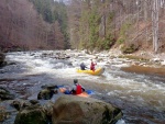 RAFTING NA JIZEŘE duben 2012, Příjemná voda, slunce i mraky, pohoda na lodích a raftech, usměvaví mladí a krásní lidé v posádkách. Díky Krakonoši - fotografie 9