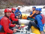 RAFTING NA JIZEŘE duben 2012, Příjemná voda, slunce i mraky, pohoda na lodích a raftech, usměvaví mladí a krásní lidé v posádkách. Díky Krakonoši - fotografie 46