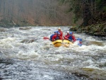 RAFTING NA JIZEŘE duben 2012, Příjemná voda, slunce i mraky, pohoda na lodích a raftech, usměvaví mladí a krásní lidé v posádkách. Díky Krakonoši - fotografie 55