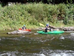 KAJAKOVÁ ŠKOLA HORNÍ JIZERA, Perfektní a pohodový tým padlerů :-) Škoda že nevyšla předpověd ohledně deště a tak jsme jen hoblovali Kamenici a Jizeru a pilovali techniku. Nezbývá mi než všechny účastníky pochválit. Mára - fotografie 33