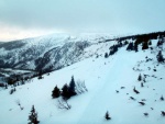 Skialpinistický přechod Krkonoš, Těsně po Novém roce jsme se vydali na přechod Krkonoš z Dolních Míseček až do Janských Lázní. Počasí úkázalo svoji drsnější tvář, přesto v týmu vládla naprostá pohoda. Večer ve finské kádi také neměl - fotografie 5