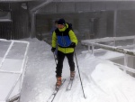 SKIALPINISTICKÝ VÍKEND V KRKONOŠÍCH tentokrát ze ŠPINDLU, Tak to byla opravdová zima! mrtě nového sněhu, vysoká lavinovka 3-4, ale náladička v týmu bezvadná. Využili jsme pohostinnosti Martinovky a dali si KRNAPEM povolené trasy v Údolí Bílého Labe a na Labs - fotografie 67