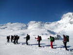 SKIALPY DACHSTEIN msto Silvretty - 2013, Prognza poas na Silvrettu byla tragick, a tak jsme vybrali nhradn een, kter slibovalo dobr poas. A POVEDLO SE! Dky Alponoi, bylo to asn! A to jak dky tmu, tak super chalup a musm - fotografie 55