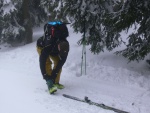 Skialpinistický víkend v Krkonoších Z Janských lázní přes Sněžku do Janských Lázní, Napadl sníh a tak jsme vyrazili do bílé stopy. Parádní víkend, sjela se báječná parta tak jen té mlhy mohlo být trochu méně Krakonoši :-) - fotografie 5