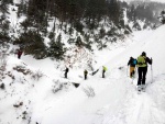 Skialpinistický víkend v Krkonoších Z Janských lázní přes Sněžku do Janských Lázní, Napadl sníh a tak jsme vyrazili do bílé stopy. Parádní víkend, sjela se báječná parta tak jen té mlhy mohlo být trochu méně Krakonoši :-) - fotografie 14