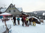 Skialpinistický víkend v Krkonoších Z Janských lázní přes Sněžku do Janských Lázní, Napadl sníh a tak jsme vyrazili do bílé stopy. Parádní víkend, sjela se báječná parta tak jen té mlhy mohlo být trochu méně Krakonoši :-) - fotografie 27