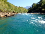 BOSENSKÉ ŘÍČNÍ KRASAVICE, Krásná akce v ještě nádhernějším prostředí, tyrkysově modrozelená voda, bíle štíty hor, slunce, a výběr luxusních úseků řek... - fotografie 190