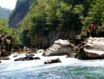 BOSENSKÉ ŘÍČNÍ KRASAVICE, Krásná akce v ještě nádhernějším prostředí, tyrkysově modrozelená voda, bíle štíty hor, slunce, a výběr luxusních úseků řek... - fotografie 327