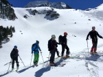 SKIALP V PYRENEJÍCH - the best of 2017, Parádní a trochu už exotický skialpový výlet se povedl na 1. Čekal na nás prašan, slunce, tapas, freeridové lajny, heliskiing prostě skvělý týden. - fotografie 12