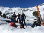 SKIALP V PYRENEJÍCH - the best of 2017, Parádní a trochu už exotický skialpový výlet se povedl na 1. Čekal na nás prašan, slunce, tapas, freeridové lajny, heliskiing prostě skvělý týden. - fotografie 23