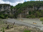 VODÁCKÁ EXPEDICE PANENSKÉ ŘEKY ALBÁNIE 2017, Jedna z těch nejlepších vodácko gurmánských expedic se opět vyvedla. Přidali jsme nové úseky řek, nuikdo se letos neudělal, prohlédli jsme detailně ropná pole, nakoupily báječné sýry a vína, prostě pa - fotografie 161