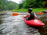 Kajaková škola Jizera - základní kurz, Přes samé pádlování, ani nebyl čas na focení. Progres byl ovšem markantní a i za této příjemné vody kolem 5,5 m3 to bylo moc fajn. - fotografie 5
