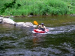 Kajaková škola Jizera - základní kurz, Přes samé pádlování, ani nebyl čas na focení. Progres byl ovšem markantní a i za této příjemné vody kolem 5,5 m3 to bylo moc fajn. - fotografie 13