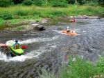Kajaková škola Jizera - základní kurz, Přes samé pádlování, ani nebyl čas na focení. Progres byl ovšem markantní a i za této příjemné vody kolem 5,5 m3 to bylo moc fajn. - fotografie 18