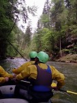 Rafting v Totes Gebirge, Lehčí raftingová akce na dvou hezkých řekách. Po sobotním sluníčky sice zapršelo, ale větší voda na Steyru byla všemi jednoznačně přivítána... - fotografie 52
