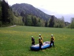 Rafting v Totes Gebirge, Lehčí raftingová akce na dvou hezkých řekách. Po sobotním sluníčky sice zapršelo, ale větší voda na Steyru byla všemi jednoznačně přivítána... - fotografie 70