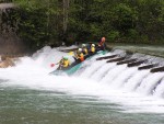 Rafting v Totes Gebirge, Lehčí raftingová akce na dvou hezkých řekách. Po sobotním sluníčky sice zapršelo, ale větší voda na Steyru byla všemi jednoznačně přivítána... - fotografie 98