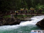 Rafting v Totes Gebirge, Lehčí raftingová akce na dvou hezkých řekách. Po sobotním sluníčky sice zapršelo, ale větší voda na Steyru byla všemi jednoznačně přivítána... - fotografie 111