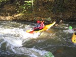 VAVŘINEC - záverečná prověrka a adrenalinový náhul, Počasí vyšlo skvěle, v sobotu bylo nad poměry vody hodně a neděle? no to byla klasická pohodička. Slunce, dobrá parta a tradičně skvělá vodácká zábava v Horních Krůtech přinesla všem skvělé zážitky. N - fotografie 56