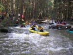 VAVŘINEC - záverečná prověrka a adrenalinový náhul, Počasí vyšlo skvěle, v sobotu bylo nad poměry vody hodně a neděle? no to byla klasická pohodička. Slunce, dobrá parta a tradičně skvělá vodácká zábava v Horních Krůtech přinesla všem skvělé zážitky. N - fotografie 64
