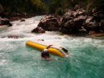 Perly Alpských řek, Miniakce v takřka rodinném podání... rafty a yukony poskytly všem dostatek šancí koupání. - fotografie 67