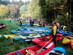 VAVŘINEC 2006, Opět drsná akcička pro zdatné vodáky a milovníky adrenalinu. Neobvykle teplé a slunné počasí, v kombinaci s nadprůměrnou, vodou byly zárukou skvělých zážitků... - fotografie 25