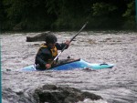 FOTKY Z KAJAKOVÝCH ŠKOL ROKU 2006, Po celé léto se jezdilo, jak na Sázavě tak především na Jizeře. Přinášíme pár fotek, které se k nám dostali... - fotografie 1
