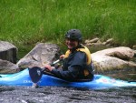 FOTKY Z KAJAKOVÝCH ŠKOL ROKU 2006, Po celé léto se jezdilo, jak na Sázavě tak především na Jizeře. Přinášíme pár fotek, které se k nám dostali... - fotografie 8