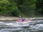 FOTKY Z KAJAKOVÝCH ŠKOL ROKU 2006, Po celé léto se jezdilo, jak na Sázavě tak především na Jizeře. Přinášíme pár fotek, které se k nám dostali... - fotografie 28