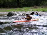 FOTKY Z KAJAKOVÝCH ŠKOL ROKU 2006, Po celé léto se jezdilo, jak na Sázavě tak především na Jizeře. Přinášíme pár fotek, které se k nám dostali... - fotografie 39