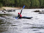 FOTKY Z KAJAKOVÝCH ŠKOL ROKU 2006, Po celé léto se jezdilo, jak na Sázavě tak především na Jizeře. Přinášíme pár fotek, které se k nám dostali... - fotografie 43