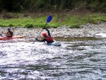 FOTKY Z KAJAKOVÝCH ŠKOL ROKU 2006, Po celé léto se jezdilo, jak na Sázavě tak především na Jizeře. Přinášíme pár fotek, které se k nám dostali... - fotografie 48