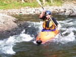 FOTKY Z KAJAKOVÝCH ŠKOL ROKU 2006, Po celé léto se jezdilo, jak na Sázavě tak především na Jizeře. Přinášíme pár fotek, které se k nám dostali... - fotografie 92