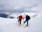 SKIALP ARÉNA ROHÁČE - Velikonoční skialpy, Výborné sněhové podmínky, nádherné výhledy, nově zrekonstruovaná Žiarská chata, uvítací drinky v Rožnově, jednička lavinovka a báječná parta. No co dodat, zkrátky super akce. Díky Tatronoši.... - fotografie 192