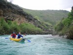 FOTKY Z EXPEDICE: SQIFERIA DISCOVERY, Výborná parta zkušených vodáků a zparchanťelé počasí v podobě zmrzlíků na jižním balkáně.... Co řeka to perla, voda supermax, totální pohoda až na tu kosu a po kopcích sníh... - fotografie 123