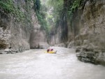 FOTKY Z EXPEDICE: SQIFERIA DISCOVERY, Výborná parta zkušených vodáků a zparchanťelé počasí v podobě zmrzlíků na jižním balkáně.... Co řeka to perla, voda supermax, totální pohoda až na tu kosu a po kopcích sníh... - fotografie 215