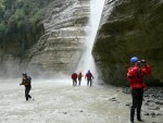 FOTKY Z EXPEDICE: SQIFERIA DISCOVERY, Výborná parta zkušených vodáků a zparchanťelé počasí v podobě zmrzlíků na jižním balkáně.... Co řeka to perla, voda supermax, totální pohoda až na tu kosu a po kopcích sníh... - fotografie 508