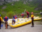 FOTKY Z EXPEDICE: SQIFERIA DISCOVERY, Výborná parta zkušených vodáků a zparchanťelé počasí v podobě zmrzlíků na jižním balkáně.... Co řeka to perla, voda supermax, totální pohoda až na tu kosu a po kopcích sníh... - fotografie 699
