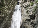 RAFTING, CANYONING a HYDROSPEED v Julsk�ch Alp�ch, Po�as��ko, stejn� jako parta bylo super. Vody akor�t a z�itk� milion. Prost� b�je�n� kombinace. - fotografie 151